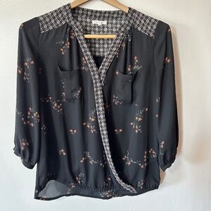 Maurices Black Pink Floral Cross Over Pocket Button Top Blouse Size Small